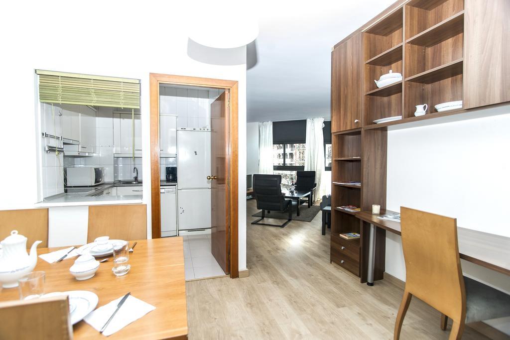 Apartment Bright Sagrada Familia บาร์เซโลนา ภายนอก รูปภาพ
